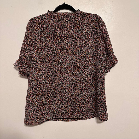 J Crew Short Sleeve Ruffle Tie Neck Dark Floral Blouse Top size Large - Picture 3 of 6